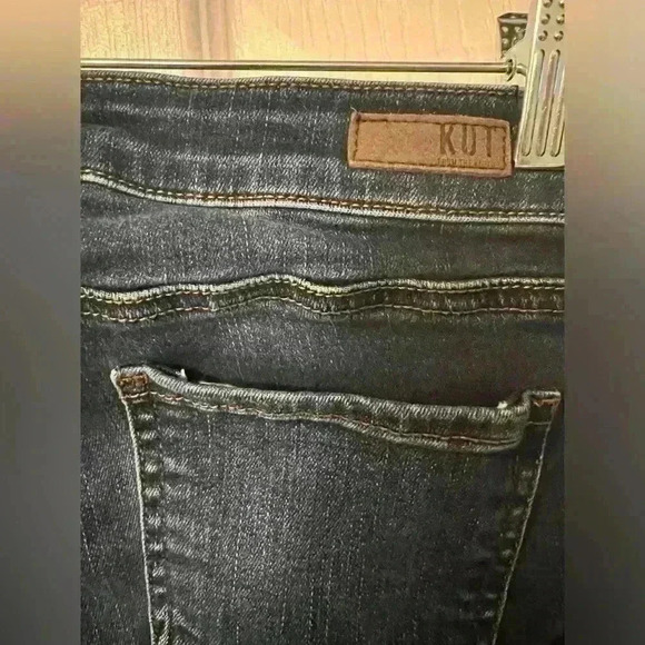 Kut From The Kloth Toothpick Skinny Jean, Dark Wash, Size 4 Petite, 26” inseam - Picture 6 of 8